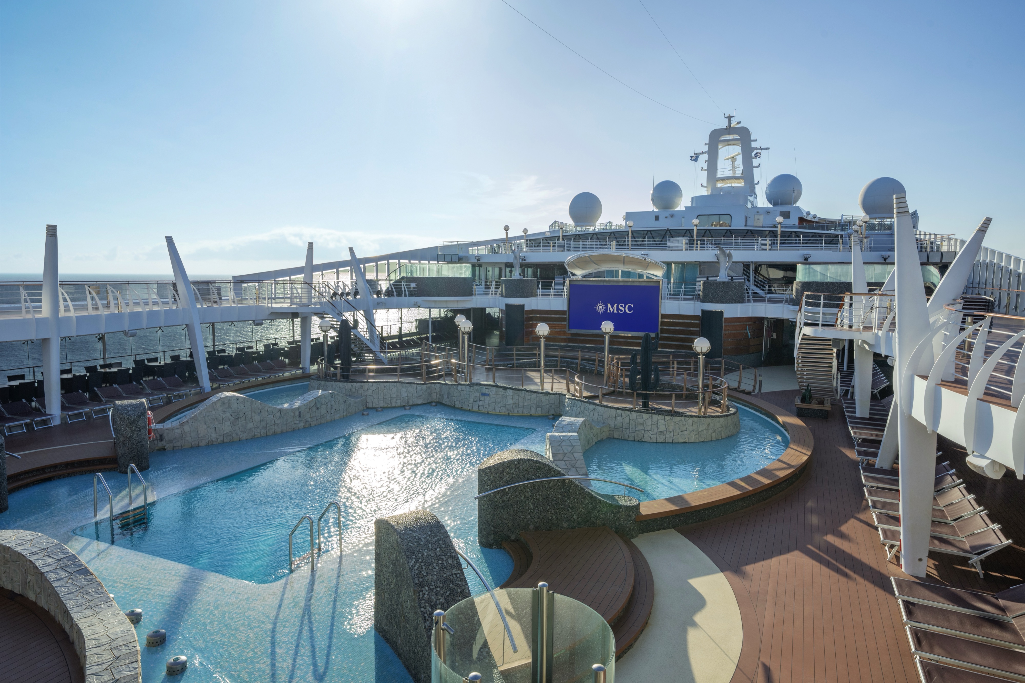 MSC Divina - Swimming Pools